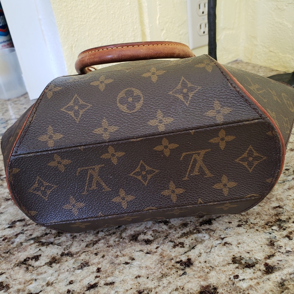 Louis Vuitton Monogram Ellipse PM - Picture 9 of 9
